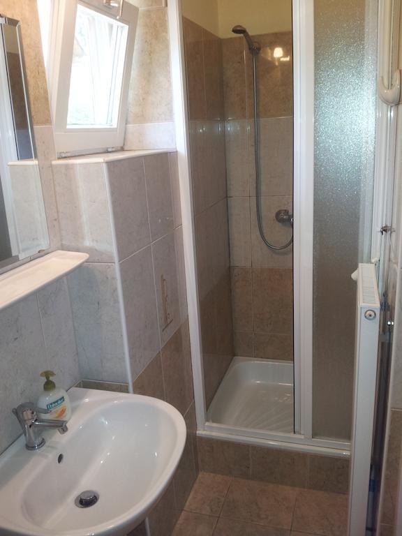 Antal Apartmanok Zalakaros Habitación foto